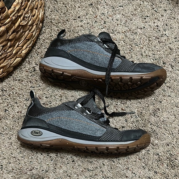 Chaco Black and Gray Casual Shoes - Picture 2 of 5